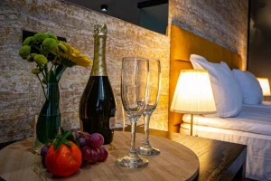 Champagne and fruit in the room